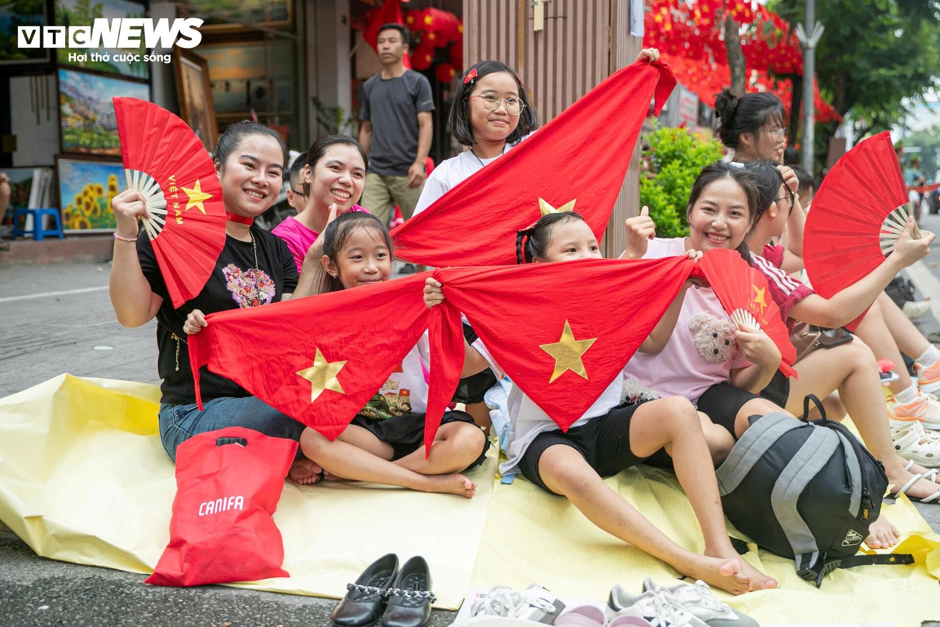 Nghìn người đội mưa, hát vang 'Như có Bác Hồ trong ngày vui đại thắng' - 3