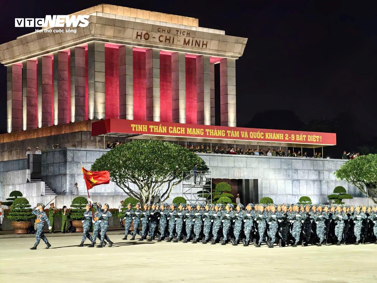 Trực tiếp: Hàng chục nghìn chiến sĩ hợp luyện diễu binh, diễu hành tại Quảng trường Ba Đình - 28