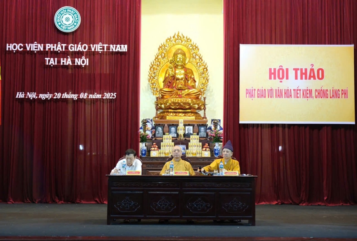 mua vu lan 2025 phat giao keu goi song gian di, han che pho truong hinh anh 1