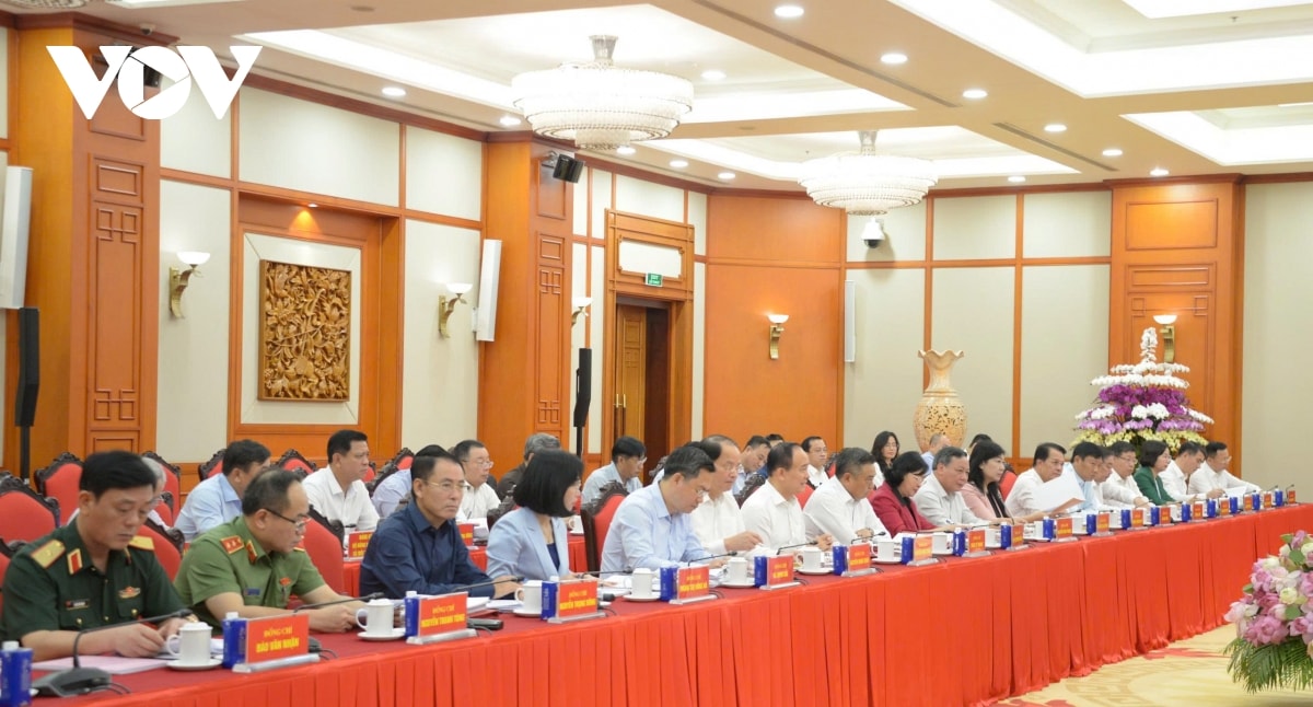 bo chinh tri lam viec voi ban thuong vu thanh uy ha noi hinh anh 3