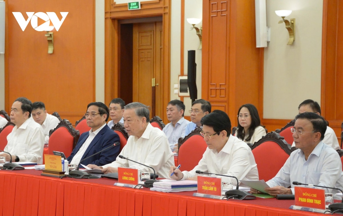 bo chinh tri lam viec voi ban thuong vu thanh uy ha noi hinh anh 7