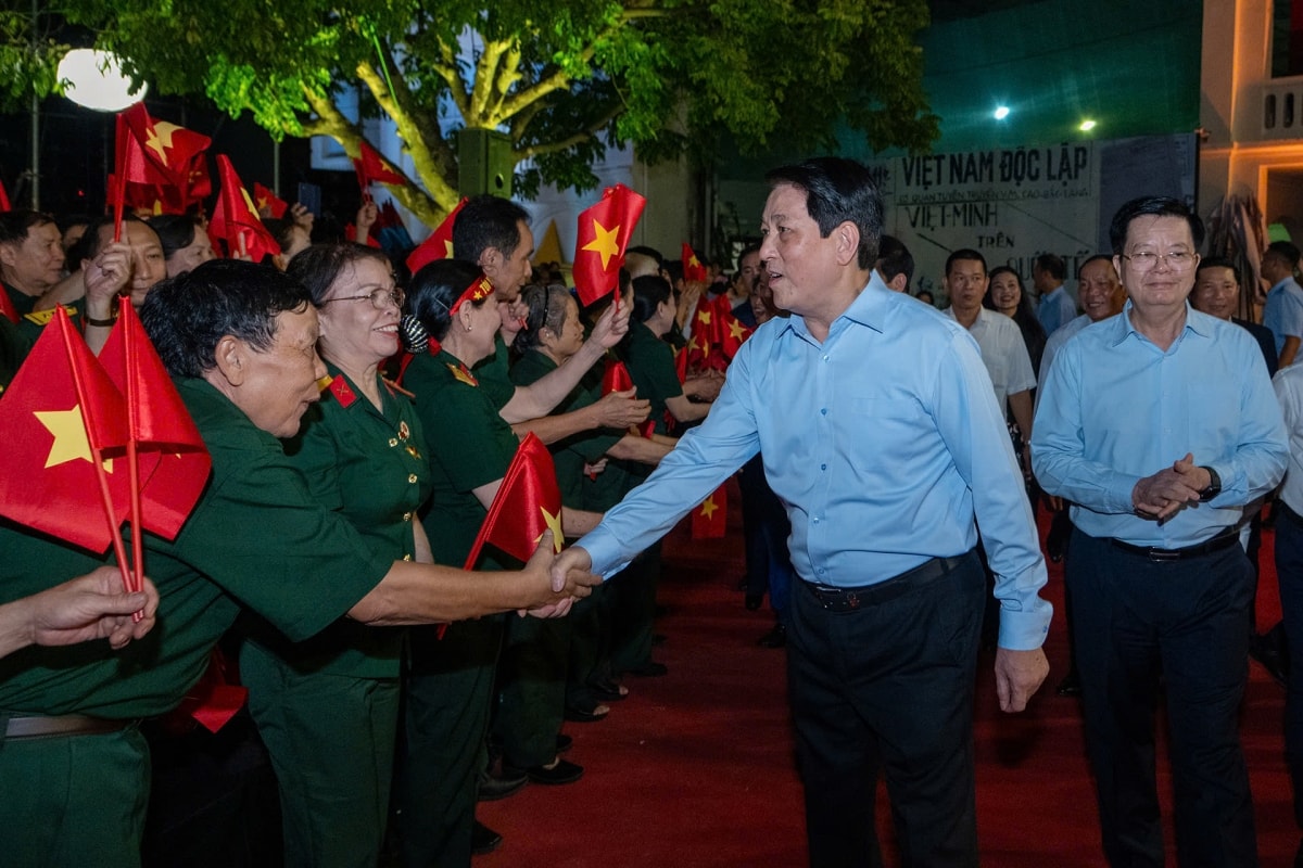 chủ tịch nước lương cường dự cầu truyền hình chính luận - nghệ thuật đặc biệt thời cơ vàng hình ảnh 3 chu tich nuoc luong cuong du cau truyen hinh chinh luan - nghe thuat dac biet thoi co vang hinh anh 3