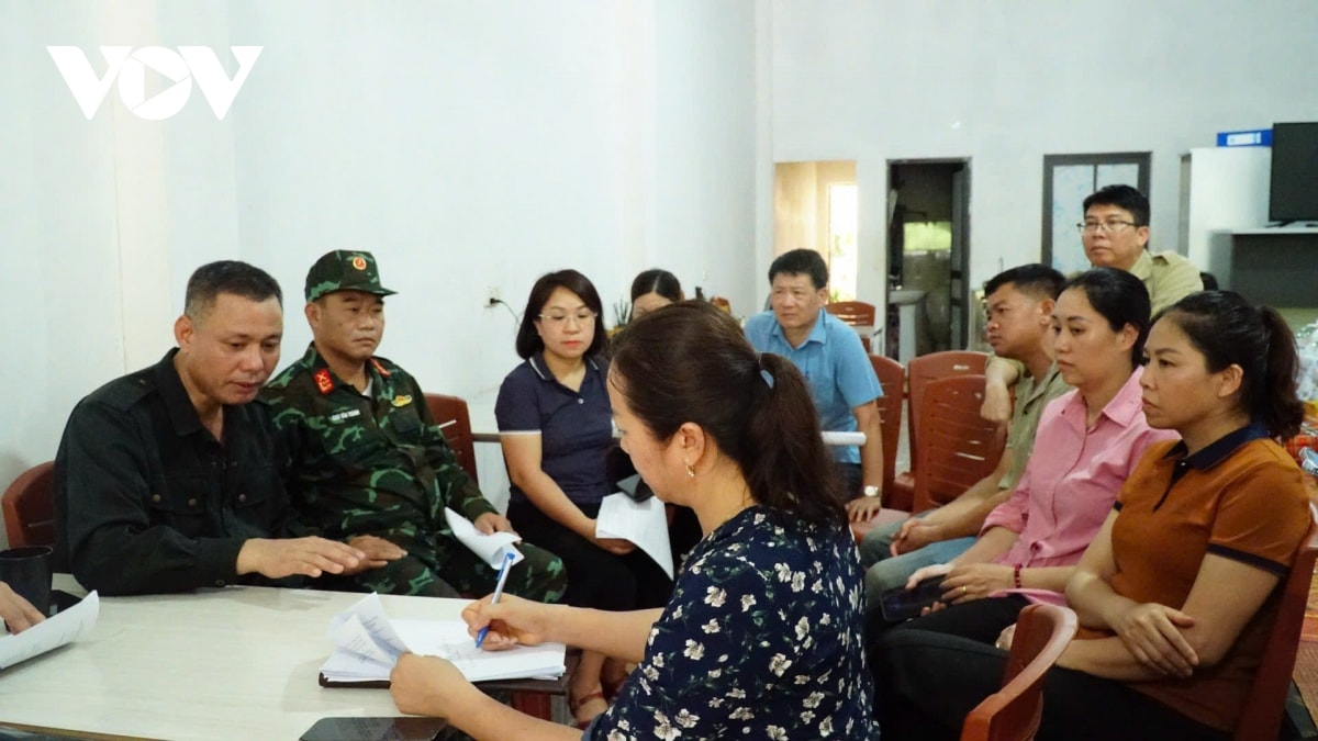 chính quyền 2 cấp Điểm tựa nơi tâm lũ hình ảnh 6 chinh quyen 2 cap Diem tua noi tam lu hinh anh 6