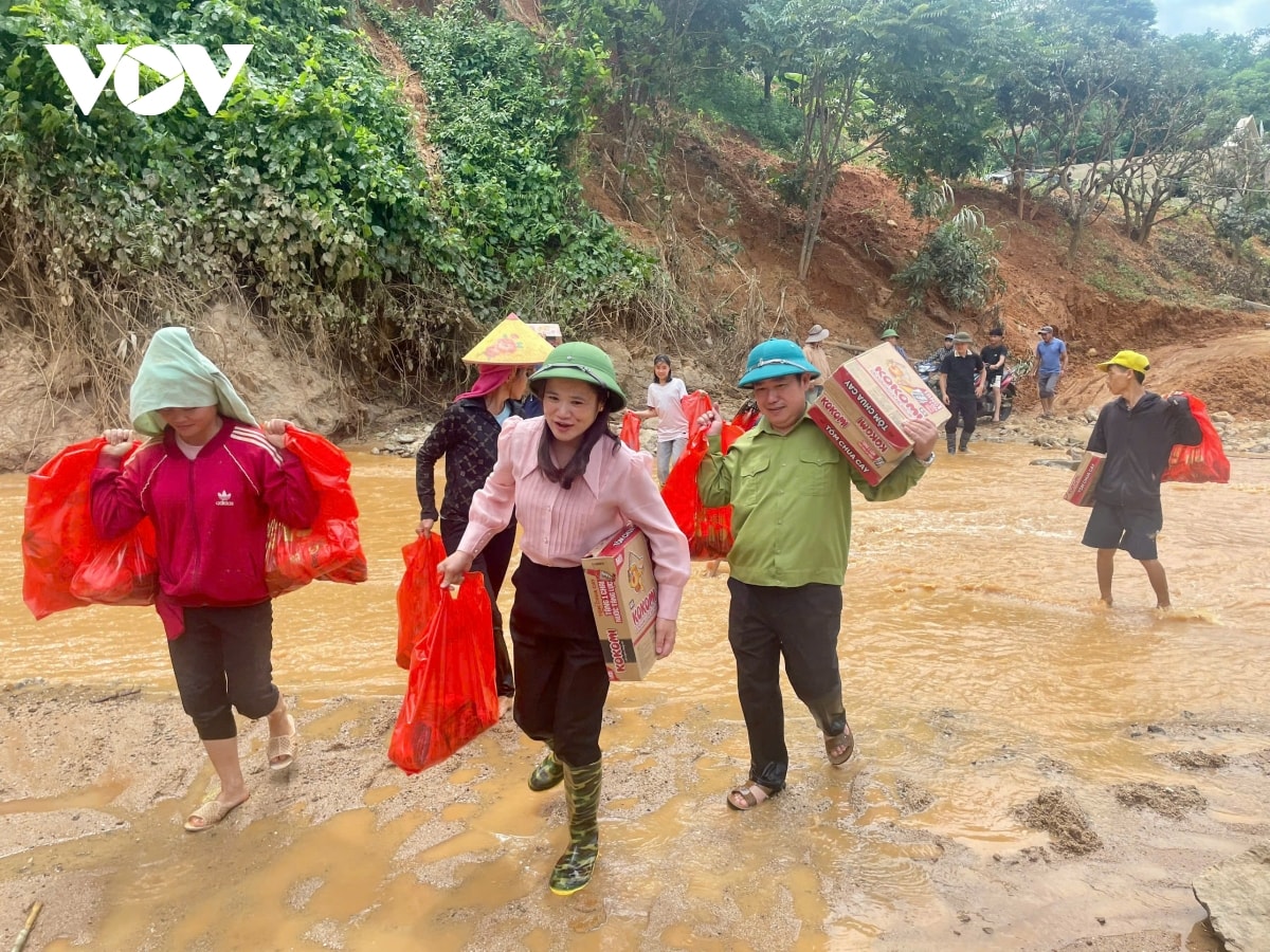 chính quyền 2 cấp Điểm tựa nơi tâm lũ hình ảnh 11 chinh quyen 2 cap Diem tua noi tam lu hinh anh 11