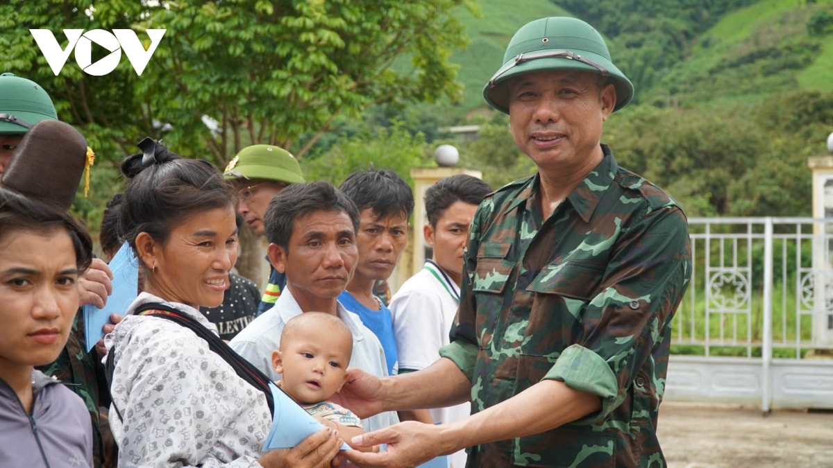 chính quyền 2 cấp Điểm tựa nơi tâm lũ hình ảnh 18 chinh quyen 2 cap Diem tua noi tam lu hinh anh 18