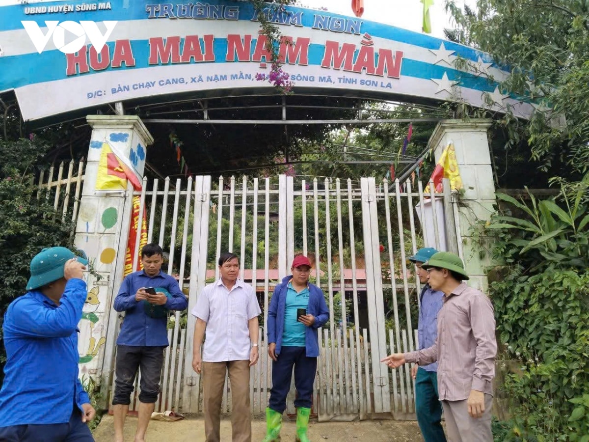 chính quyền 2 cấp Điểm tựa nơi tâm lũ hình ảnh 12 chinh quyen 2 cap Diem tua noi tam lu hinh anh 12