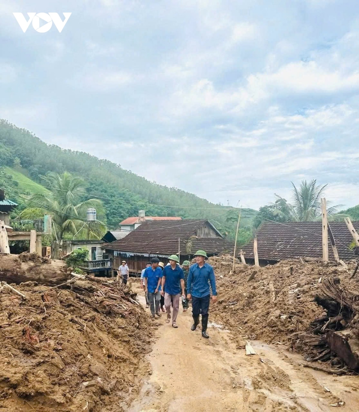 chính quyền 2 cấp Điểm tựa nơi tâm lũ hình ảnh 14 chinh quyen 2 cap Diem tua noi tam lu hinh anh 14