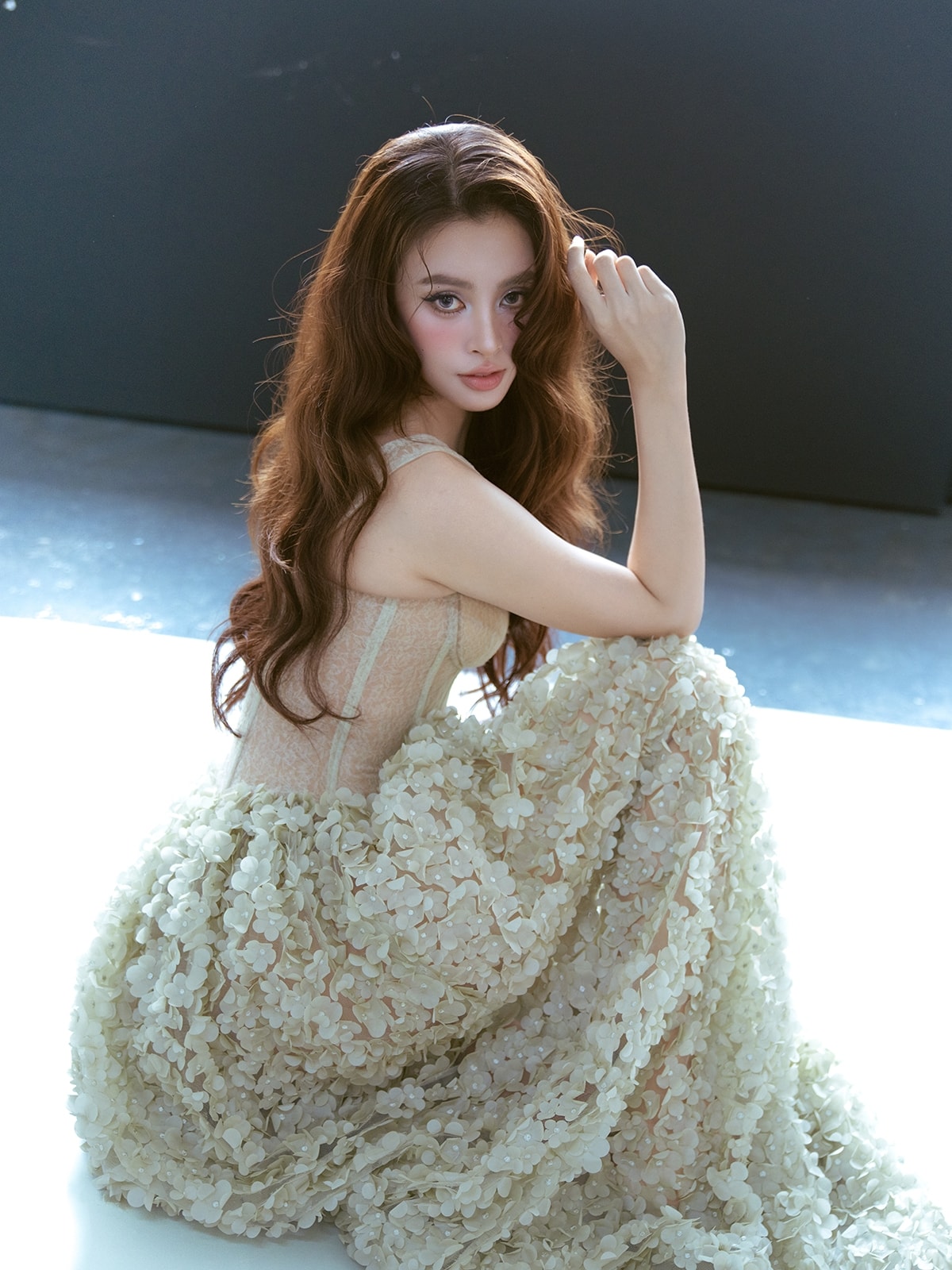 nhan sac tuoi 25 cua hoa hau tieu vy hinh anh 7