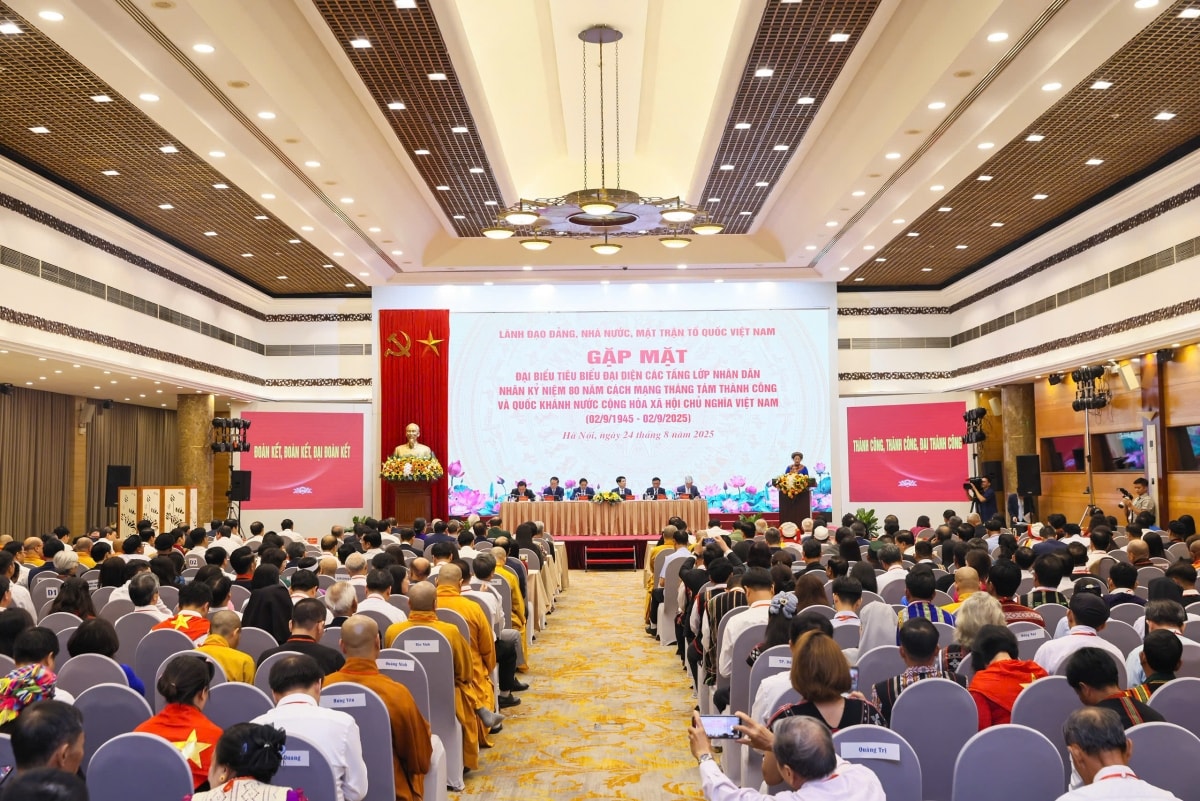 lanh dao Dang, nha nuoc, mttq gap mat dai bieu dai dien cac tang lop nhan dan hinh anh 6