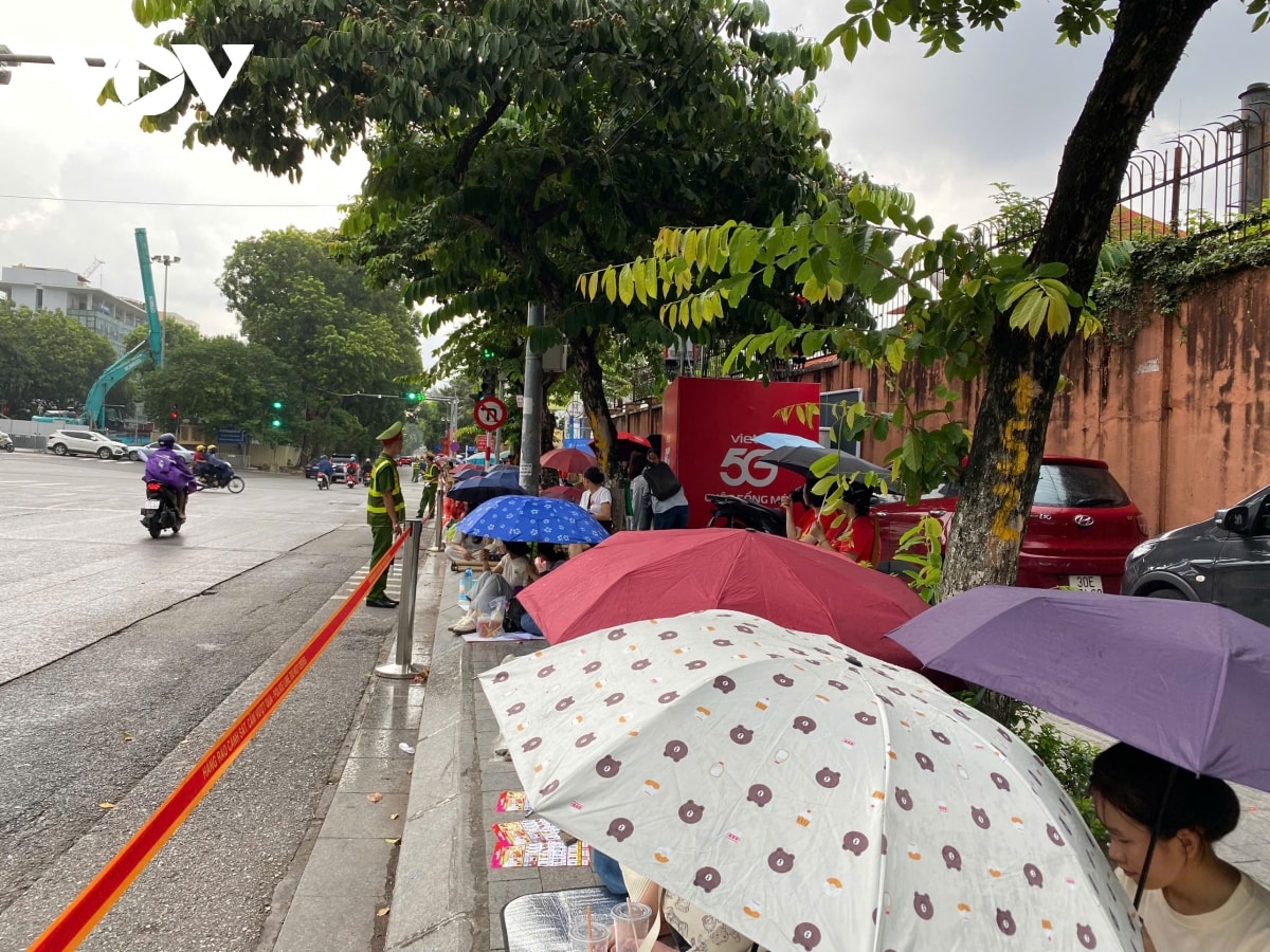 nguoi dan vuot nang, thang mua cho xem hop luyen dieu binh hinh anh 15
