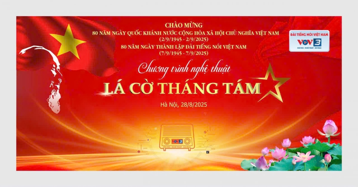  la co thang 8 hoa am nghe thuat tai hien mua thu cach mang 1945 hinh anh 1
