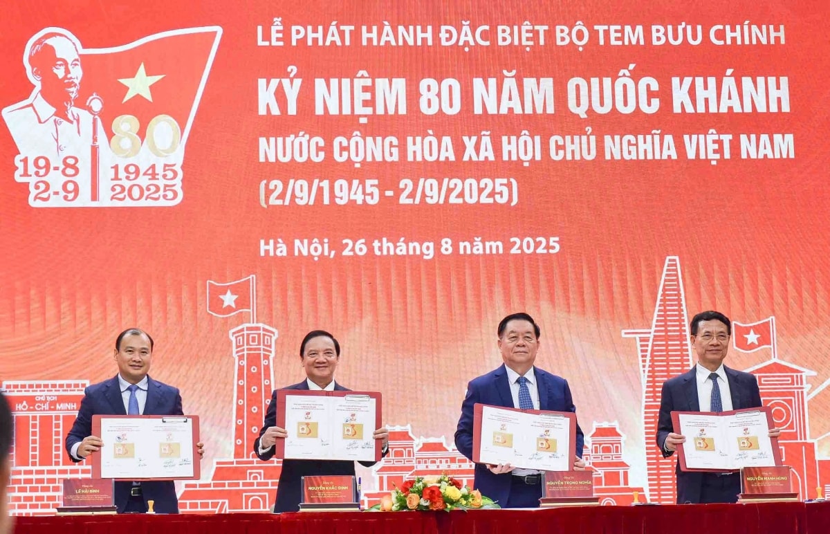phát hành bộ tem đặc biệt kỷ niệm 80 năm quốc khánh hình ảnh 2 phat hanh bo tem dac biet ky niem 80 nam quoc khanh hinh anh 2