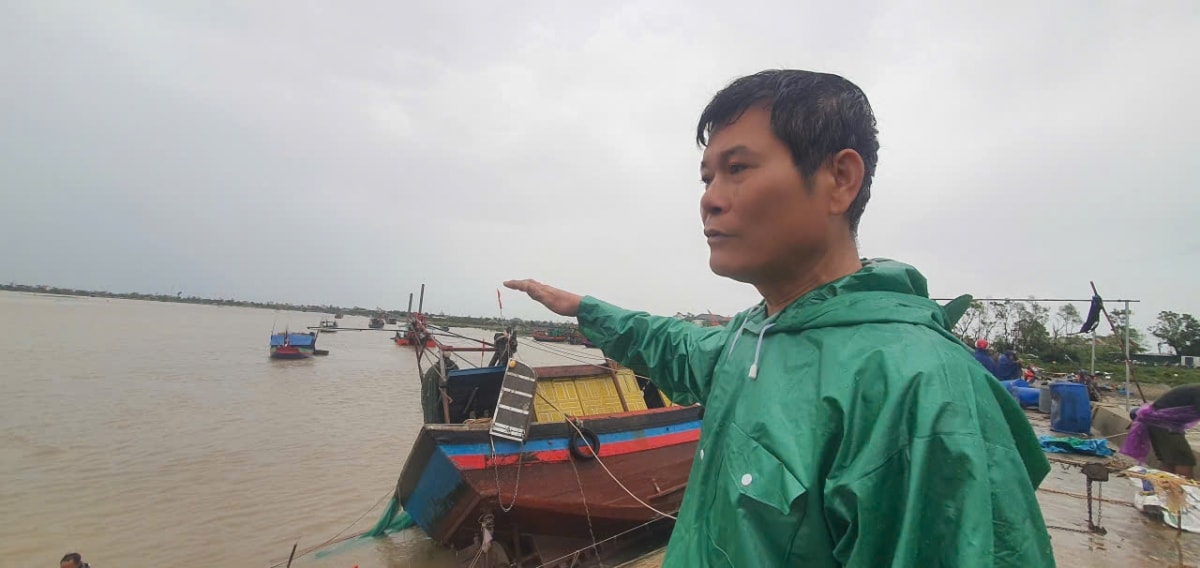 hang chuc tau thuyen cua ngu dan ha tinh bi danh chim hinh anh 4