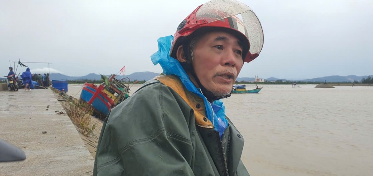 hang chuc tau thuyen cua ngu dan ha tinh bi danh chim hinh anh 3