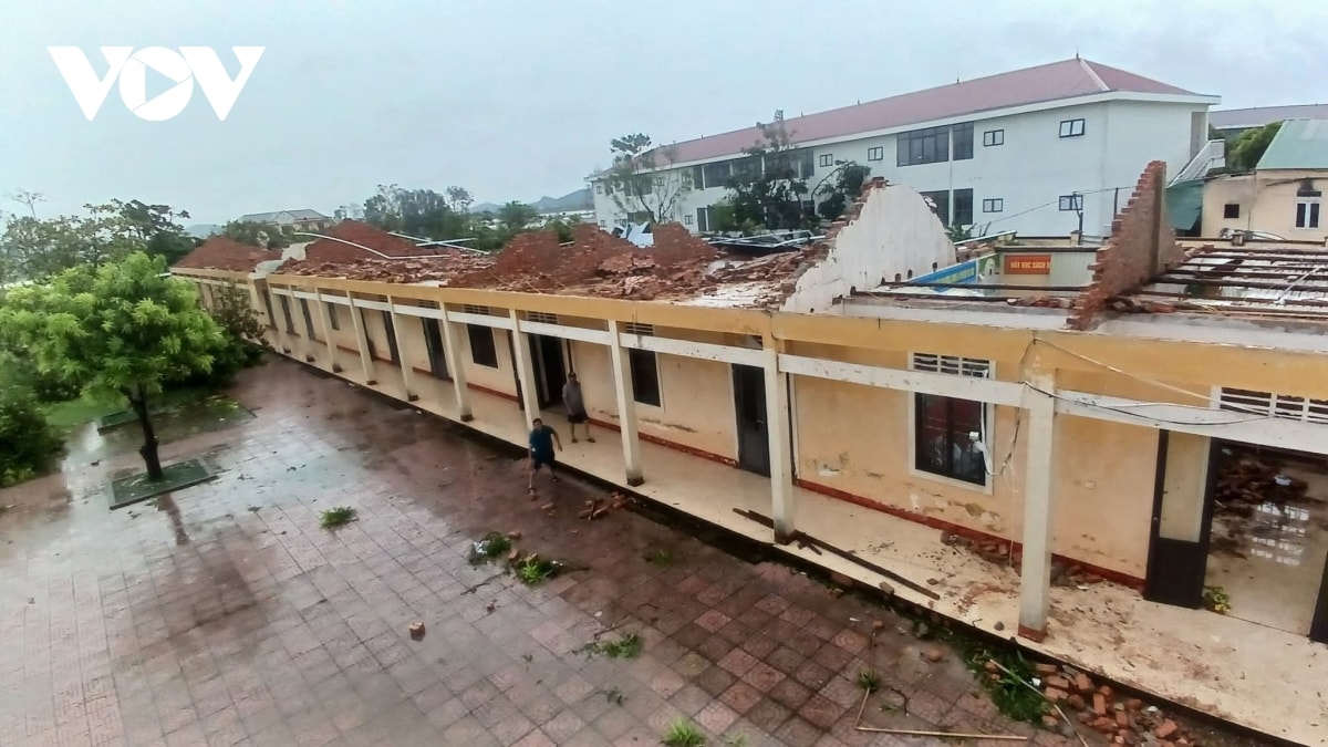 hang chuc tau thuyen cua ngu dan ha tinh bi danh chim hinh anh 6