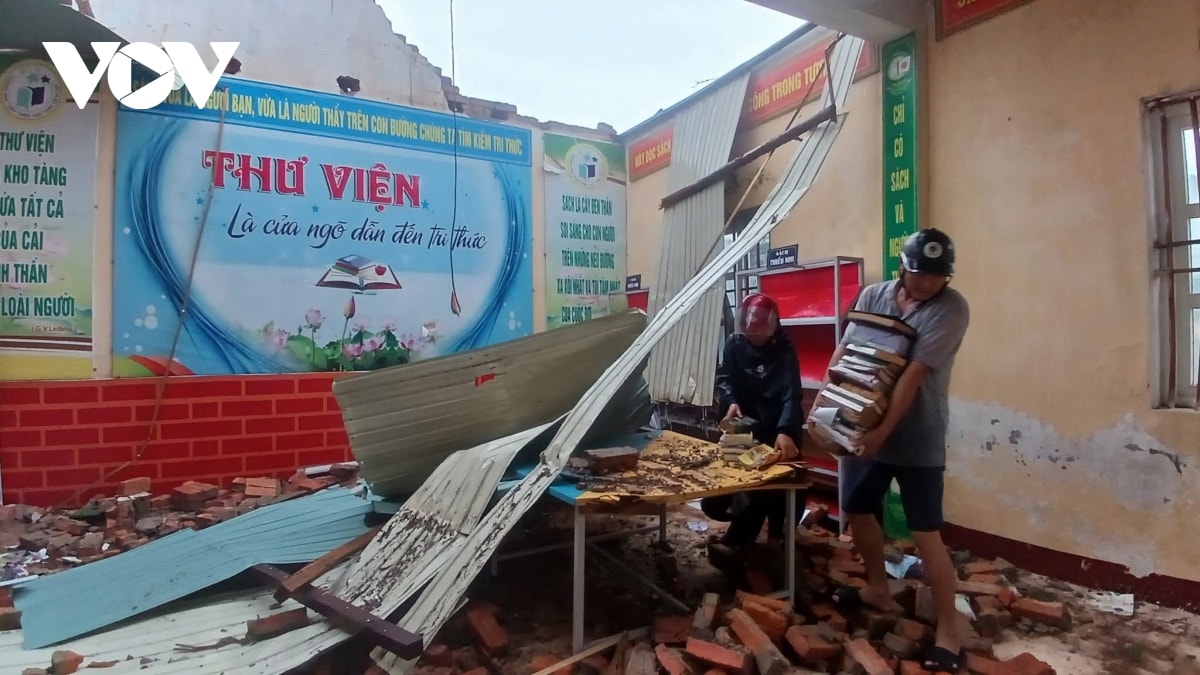 hang chuc tau thuyen cua ngu dan ha tinh bi danh chim hinh anh 7