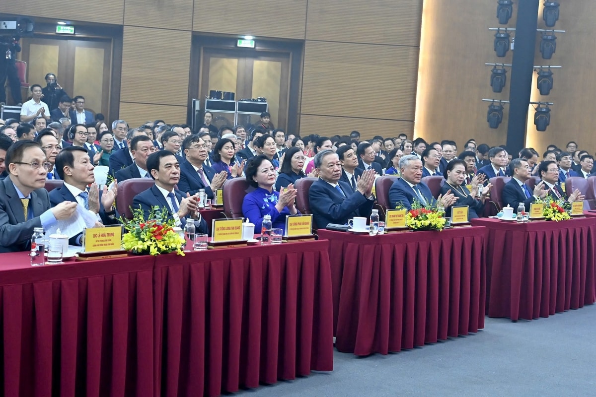 tổng bí thư cần có chính sách đãi ngộ vượt trội để thu hút, giữ chân người tài hình ảnh 2 tong bi thu can co chinh sach dai ngo vuot troi de thu hut, giu chan nguoi tai hinh anh 2