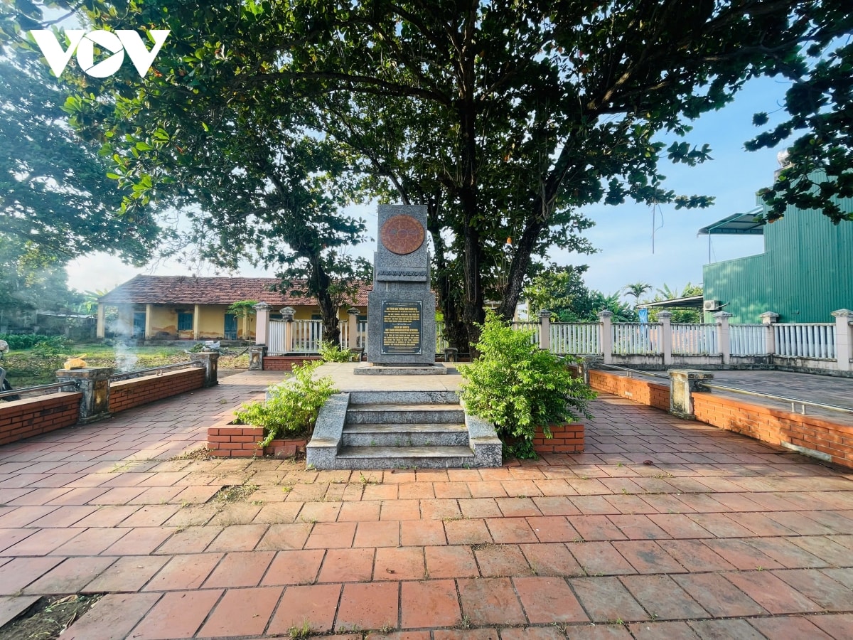 Đài tiếng nói nam bộ cổ vũ tinh thần kháng chiến của quân và dân miền nam hình ảnh 2 Dai tieng noi nam bo co vu tinh than khang chien cua quan va dan mien nam hinh anh 2