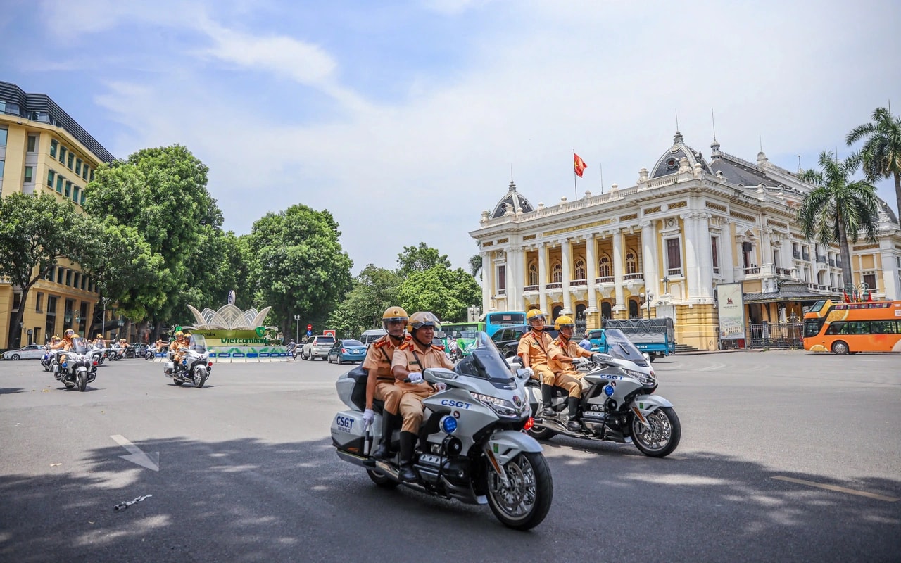 Hà Nội cấm đường 30/8 nhiều tuyến để phục vụ lễ tổng duyệt diễu binh, diễu hành A80.