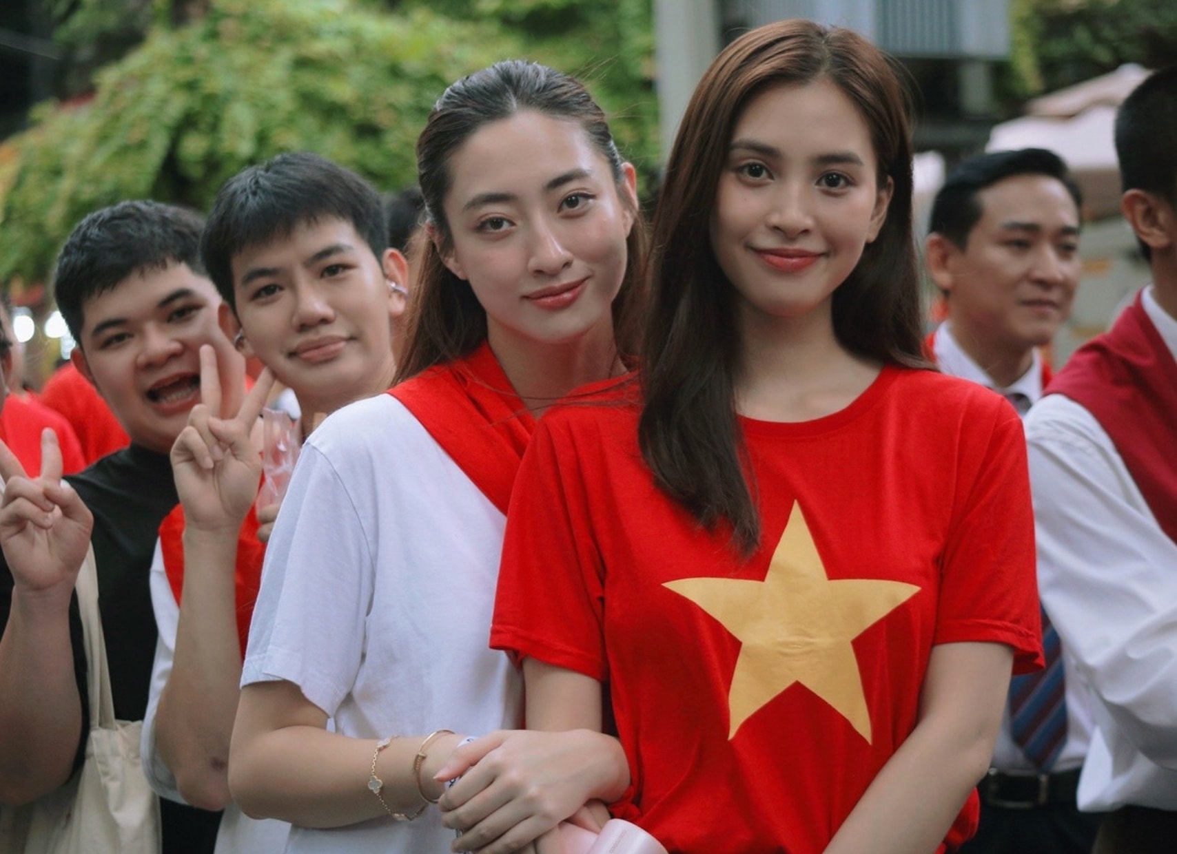 Người dân đi xem diễu binh A80 nên ăn mặc thoải mái nhưng lịch sự, không mang theo những vật cấm.