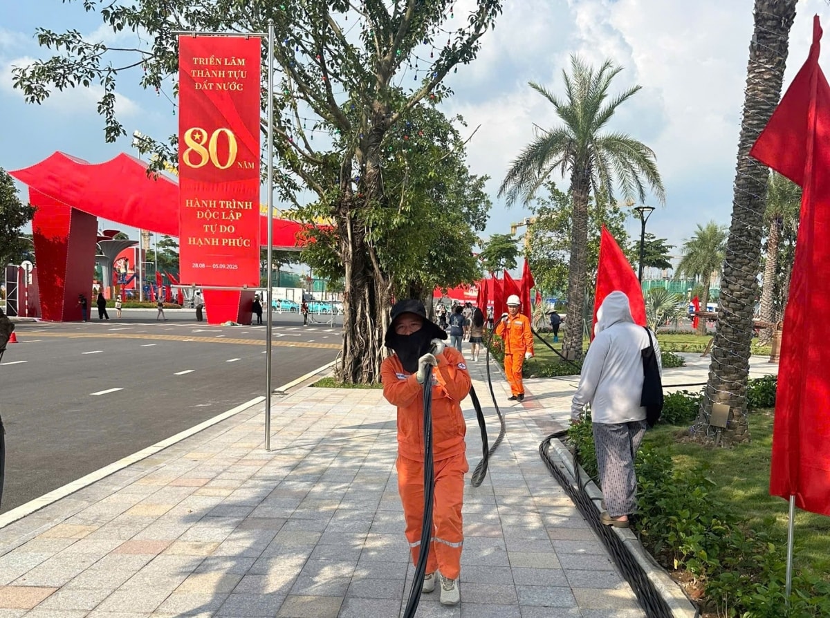 quyết tâm đảm bảo dòng điện để thủ đô luôn rực sáng dịp Đại lễ quốc khánh 2 9 hình ảnh 1 quyet tam dam bao dong dien de thu do luon ruc sang dip Dai le quoc khanh 2 9 hinh anh 1