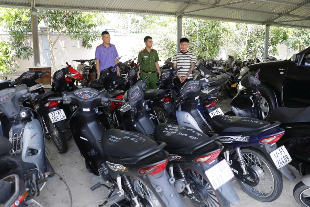nghệ an triệt phá đường dây trộm cắp và tiêu thụ xe máy, mô tô xuyên quốc gia hình ảnh 4 nghe an triet pha duong day trom cap va tieu thu xe may, mo to xuyen quoc gia hinh anh 4