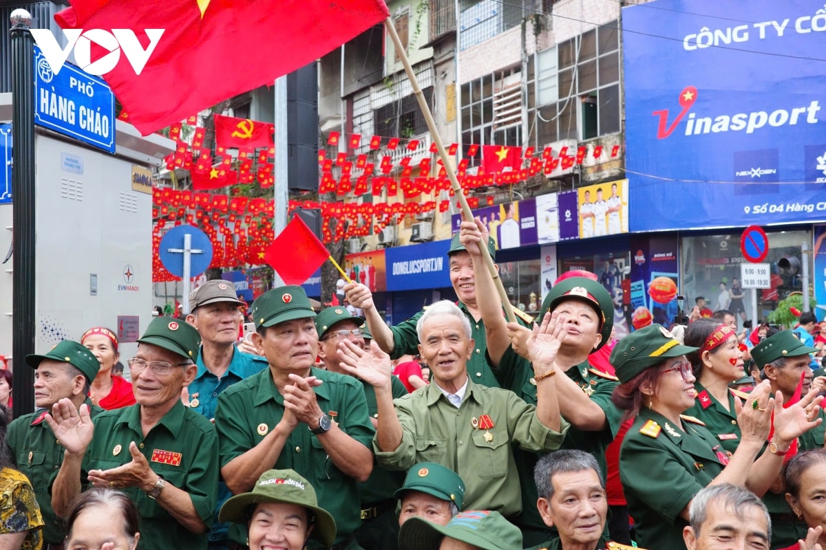 cuu chien binh moi mien to quoc co mat tai thu do ha noi xem tong duyet dieu binh a80 hinh anh 8