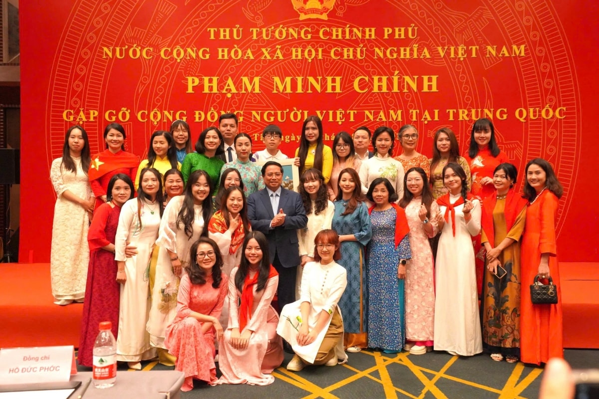 thủ tướng phạm minh chính hãy luôn tự hào mình là người việt nam hình ảnh 4 thu tuong pham minh chinh hay luon tu hao minh la nguoi viet nam hinh anh 4