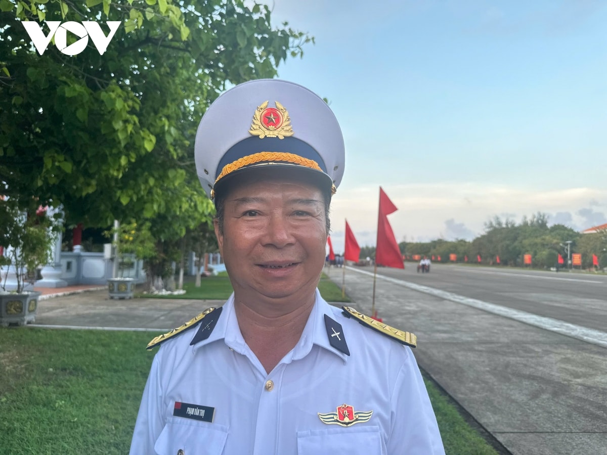 Điểm tựa trường sa - nơi sóng gọi, trái tim trả lời hình ảnh 4 Diem tua truong sa - noi song goi, trai tim tra loi hinh anh 4