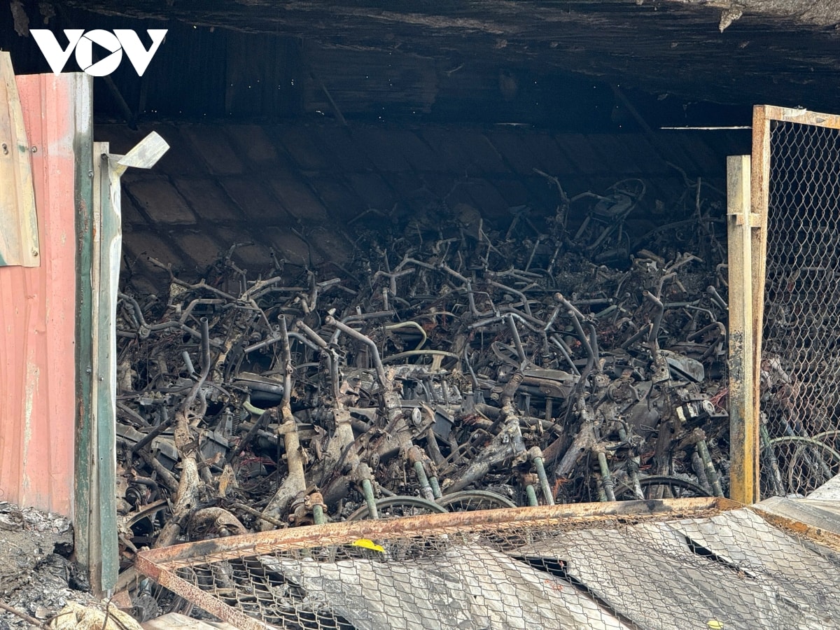 cháy bãi xe ở cầu vĩnh tuy chủ phương tiện có được bồi thường hình ảnh 2 chay bai xe o cau vinh tuy chu phuong tien co duoc boi thuong hinh anh 2