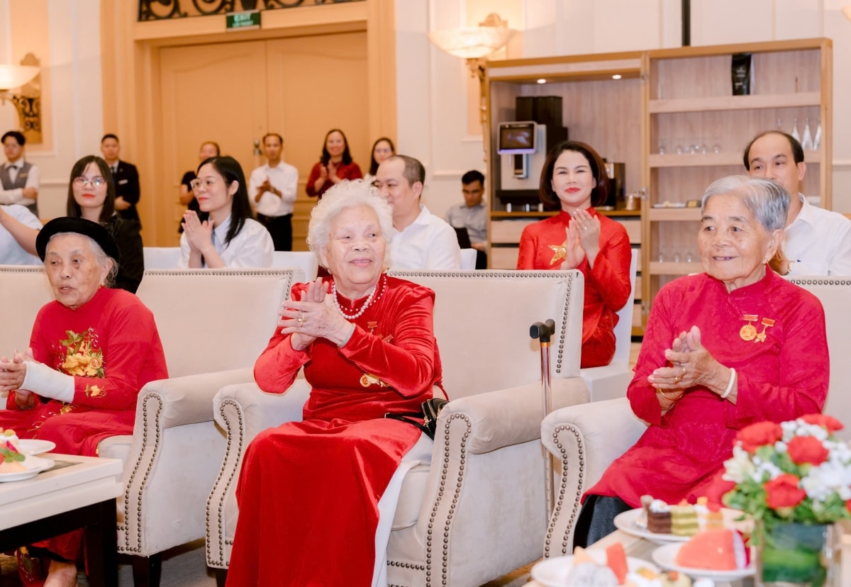 hà nội gặp mặt, tri ân mẹ việt nam anh hùng, người có công với cách mạng nhân dịp quốc khánh hình ảnh 3 ha noi gap mat, tri an me viet nam anh hung, nguoi co cong voi cach mang nhan dip quoc khanh hinh anh 3