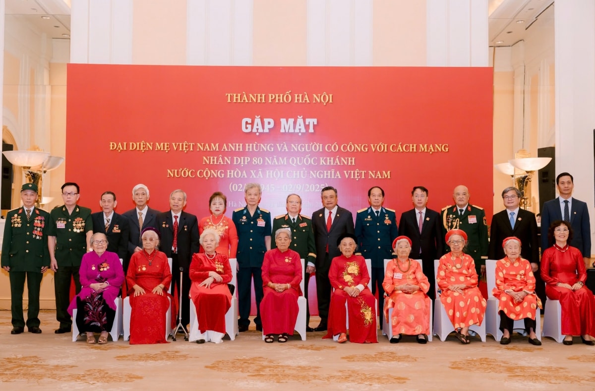 hà nội gặp mặt, tri ân mẹ việt nam anh hùng, người có công với cách mạng nhân dịp quốc khánh hình ảnh 1 ha noi gap mat, tri an me viet nam anh hung, nguoi co cong voi cach mang nhan dip quoc khanh hinh anh 1