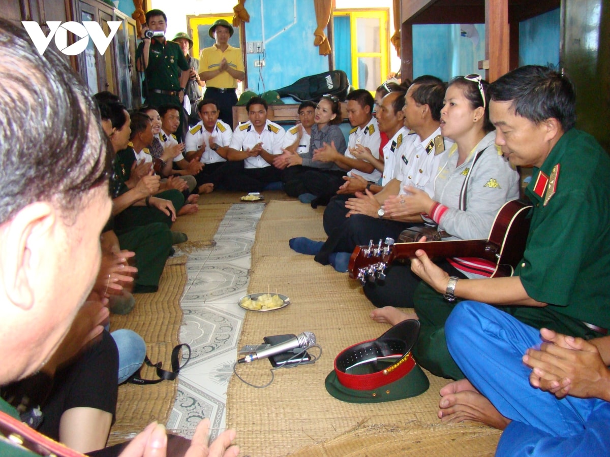 một chuyến trường sa và show phát thanh trực tiếp hình ảnh 2 mot chuyen truong sa va show phat thanh truc tiep hinh anh 2