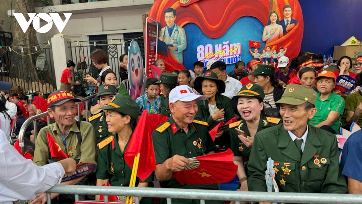 nguoi dan doi nang mua giu cho cho xem dieu binh 80 nam quoc khanh 2 9 hinh anh 7