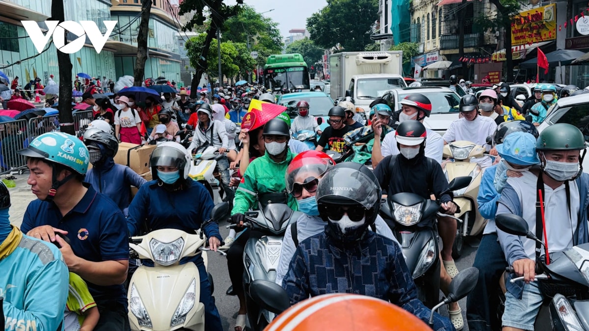 nguoi dan doi nang mua giu cho cho xem dieu binh 80 nam quoc khanh 2 9 hinh anh 11