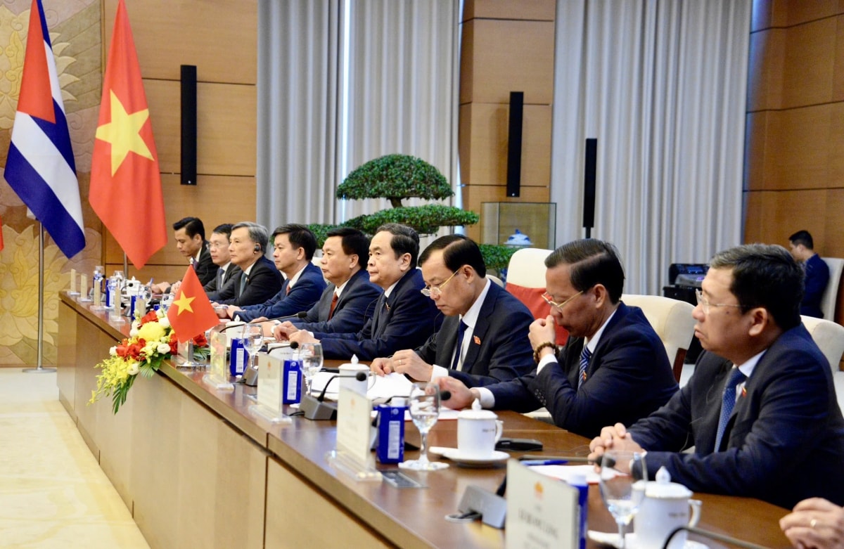 chu tich quoc hoi tran thanh man hoi kien bi thu thu nhat, chu tich nuoc cuba miguel diaz-canel hinh anh 5