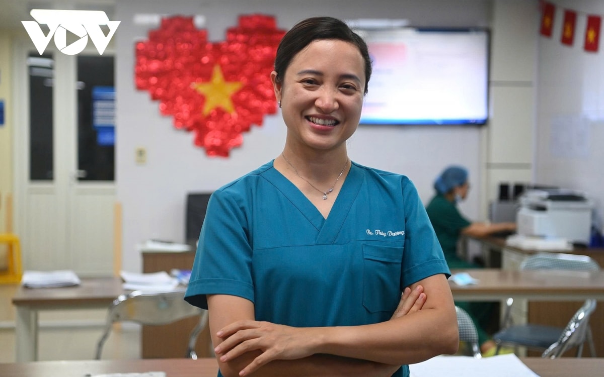 be trai mang ten quoc khanh cat tieng khoc chao doi dung ngay quoc khanh hinh anh 12