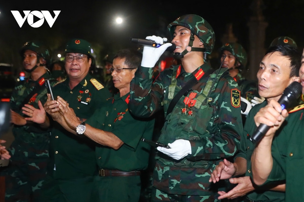 toàn cảnh lễ kỷ niệm, diễu binh, diễu hành 80 năm cách mạng tháng tám và quốc khánh 2 9 hình ảnh 79 toan canh le ky niem, dieu binh, dieu hanh 80 nam cach mang thang tam va quoc khanh 2 9 hinh anh 79