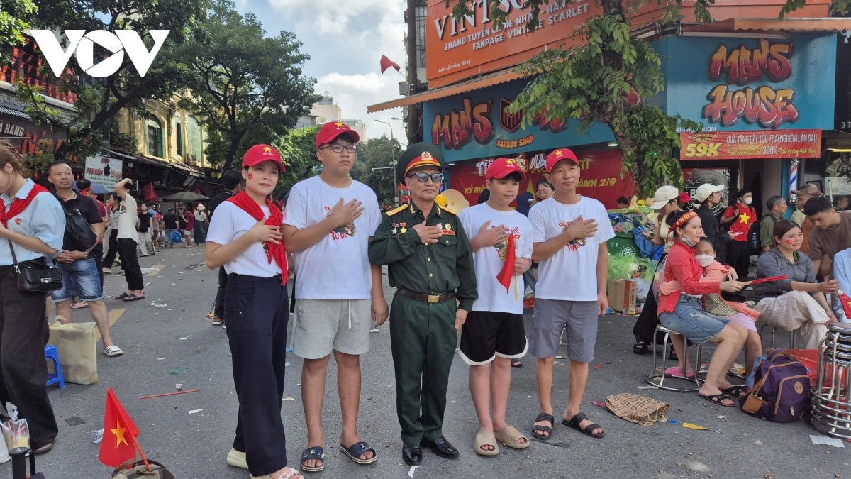 tinh thần yêu nước lan tỏa từ quảng trường ba Đình hình ảnh 2 tinh than yeu nuoc lan toa tu quang truong ba Dinh hinh anh 2
