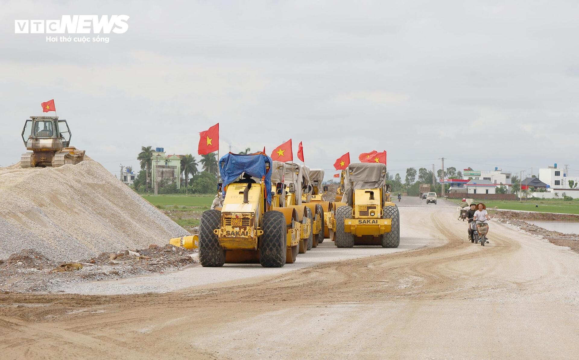 Toàn cảnh tuyến đường bộ ven biển Hưng Yên gần 5.000 tỷ đồng sắp cán đích - 18