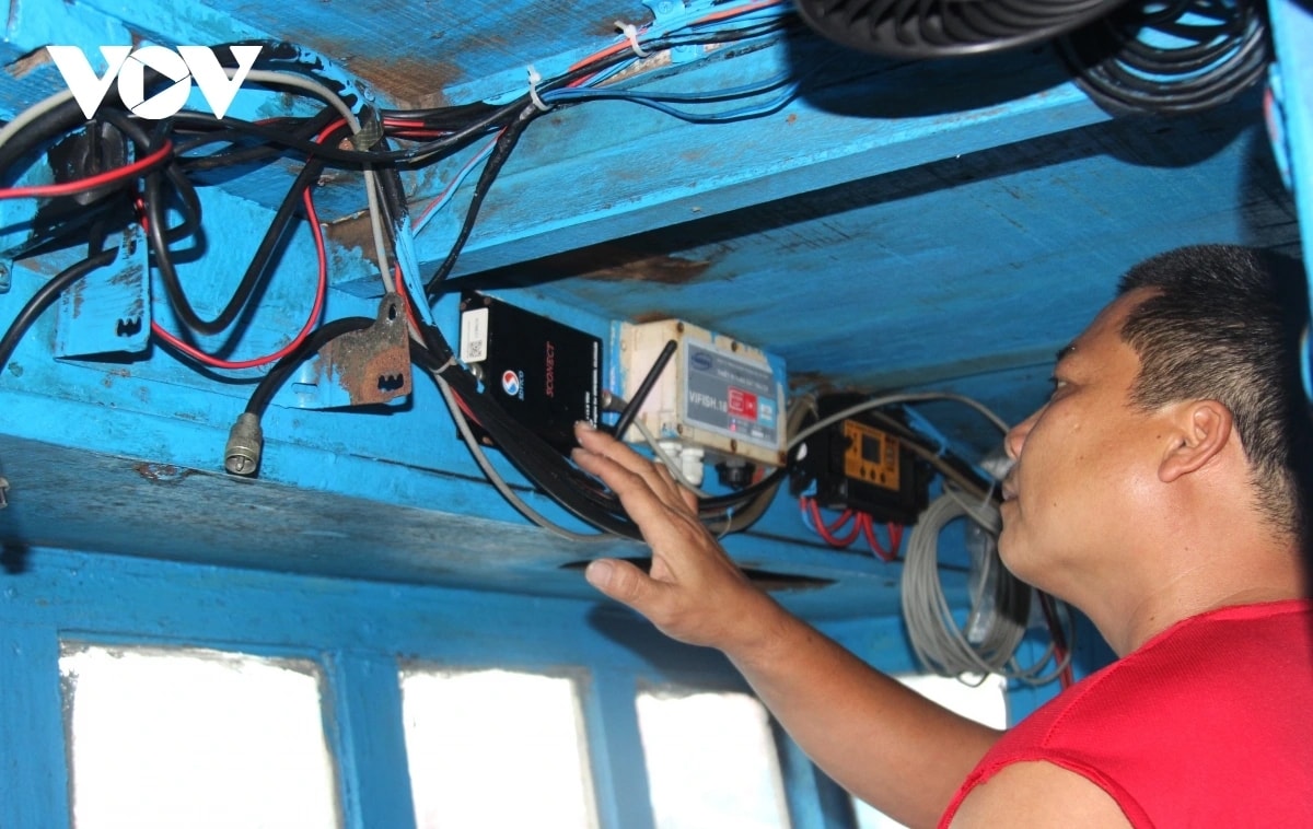 Đài tiếng nói việt nam đồng hành với ngư dân trên biển hình ảnh 1 Dai tieng noi viet nam dong hanh voi ngu dan tren bien hinh anh 1