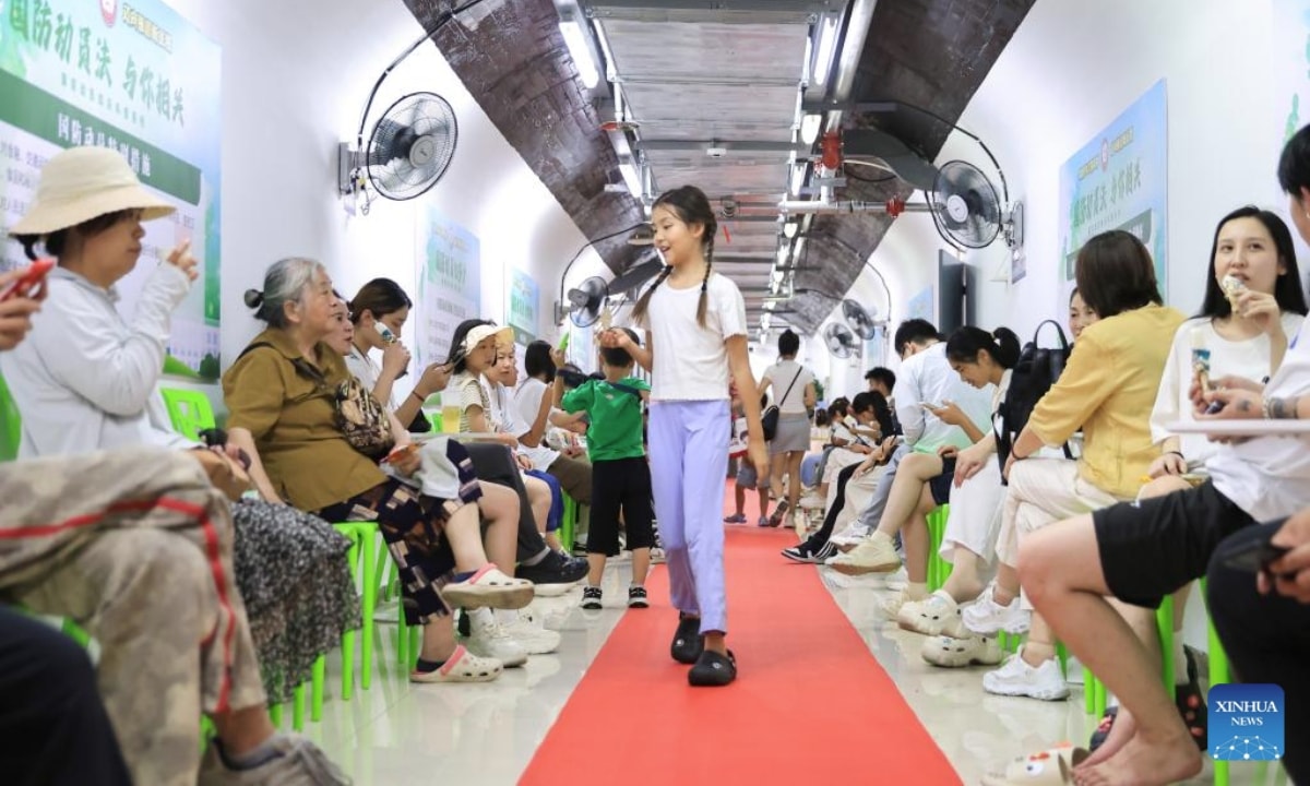 trung quốc trải qua mùa hè nóng nhất trong lịch sử hình ảnh 1 trung quoc trai qua mua he nong nhat trong lich su hinh anh 1