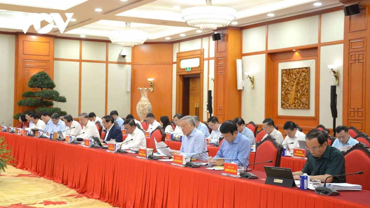 bo chinh tri lam viec voi ban thuong vu Dang uy mttq ve cong tac chuan bi Dai hoi Dang hinh anh 6