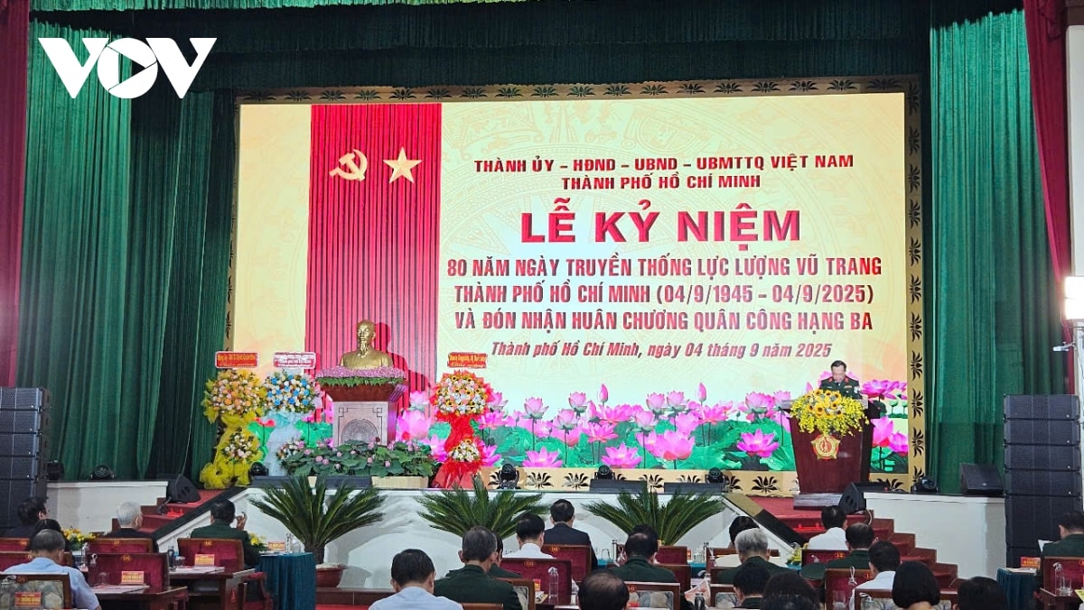 lực lượng vũ trang tp.hcm đón nhận huân chương quân công hạng ba hình ảnh 1 luc luong vu trang tp.hcm don nhan huan chuong quan cong hang ba hinh anh 1