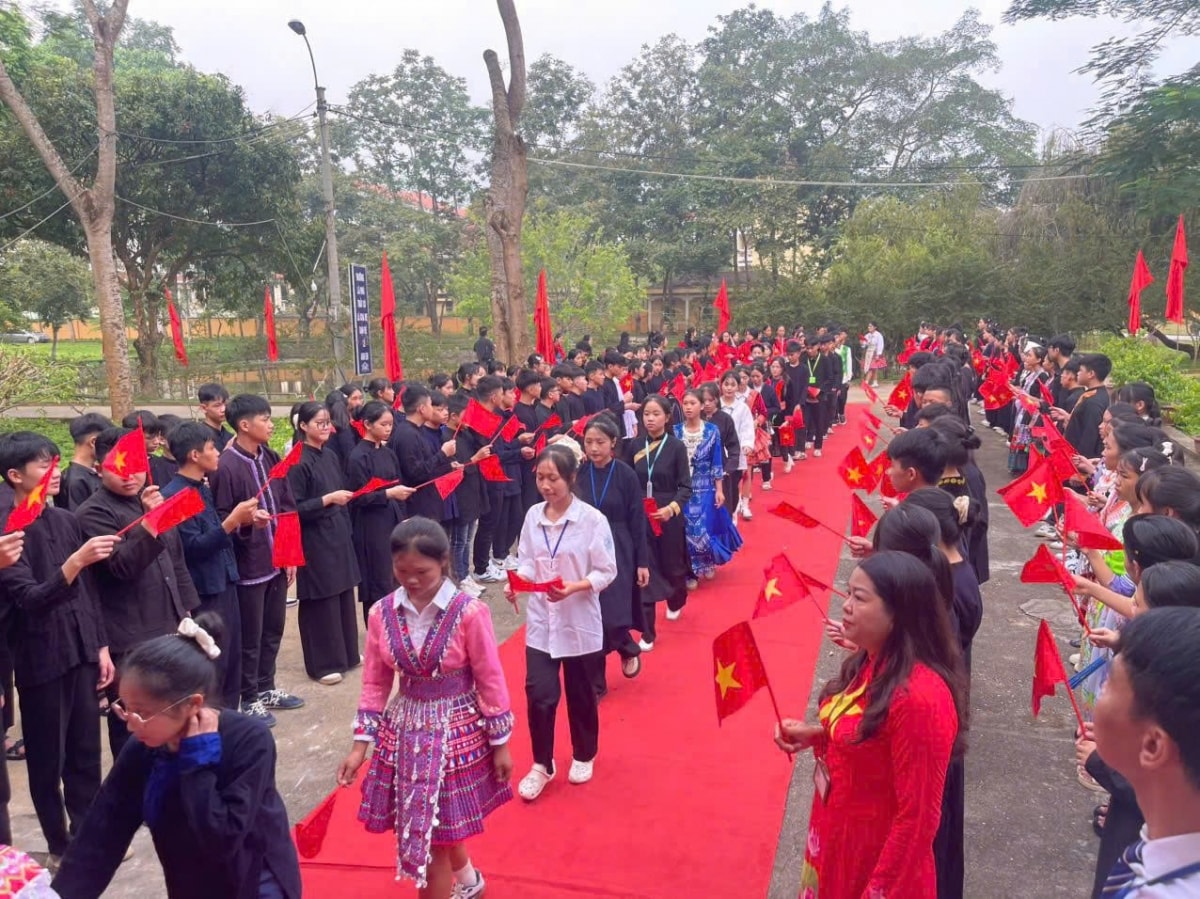 le khai giang dac biet cua 1,6 trieu thay co va 26 trieu hoc sinh, sinh vien hinh anh 5
