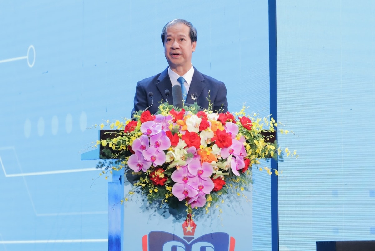 bộ trưởng nguyễn kim sơn Ưu tiên rà soát chương trình, chỉnh sửa sách giáo khoa hình ảnh 1 bo truong nguyen kim son Uu tien ra soat chuong trinh, chinh sua sach giao khoa hinh anh 1