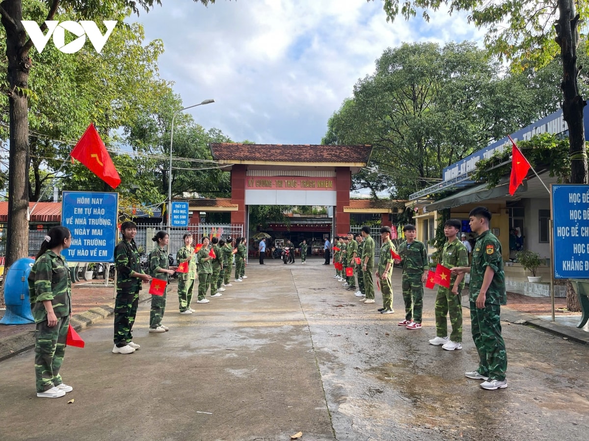 khai giảng năm học 2025-2026, lần đầu học sinh cả nước cùng chào cờ trực tuyến hình ảnh 25 khai giang nam hoc 2025-2026, lan dau hoc sinh ca nuoc cung chao co truc tuyen hinh anh 25