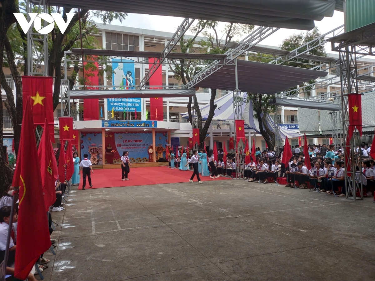 khai giảng năm học 2025-2026, lần đầu học sinh cả nước cùng chào cờ trực tuyến hình ảnh 18 khai giang nam hoc 2025-2026, lan dau hoc sinh ca nuoc cung chao co truc tuyen hinh anh 18