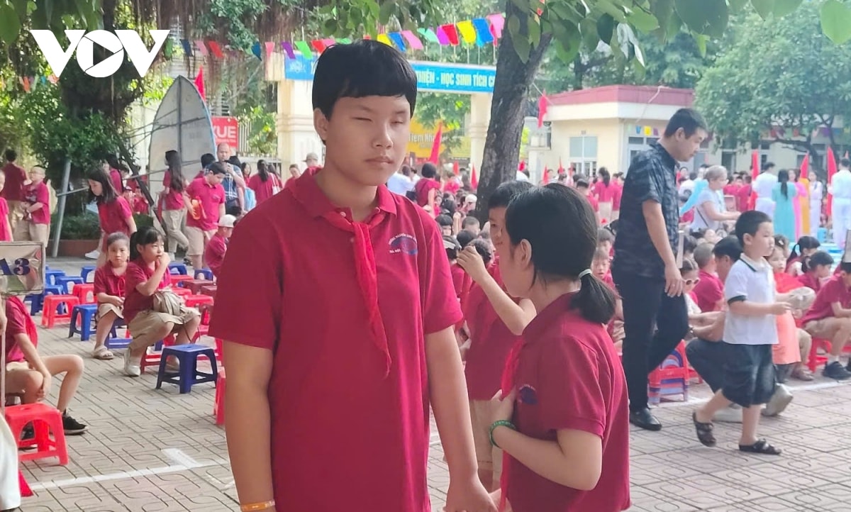 khai giảng năm học 2025-2026, lần đầu học sinh cả nước cùng chào cờ trực tuyến hình ảnh 5 khai giang nam hoc 2025-2026, lan dau hoc sinh ca nuoc cung chao co truc tuyen hinh anh 5