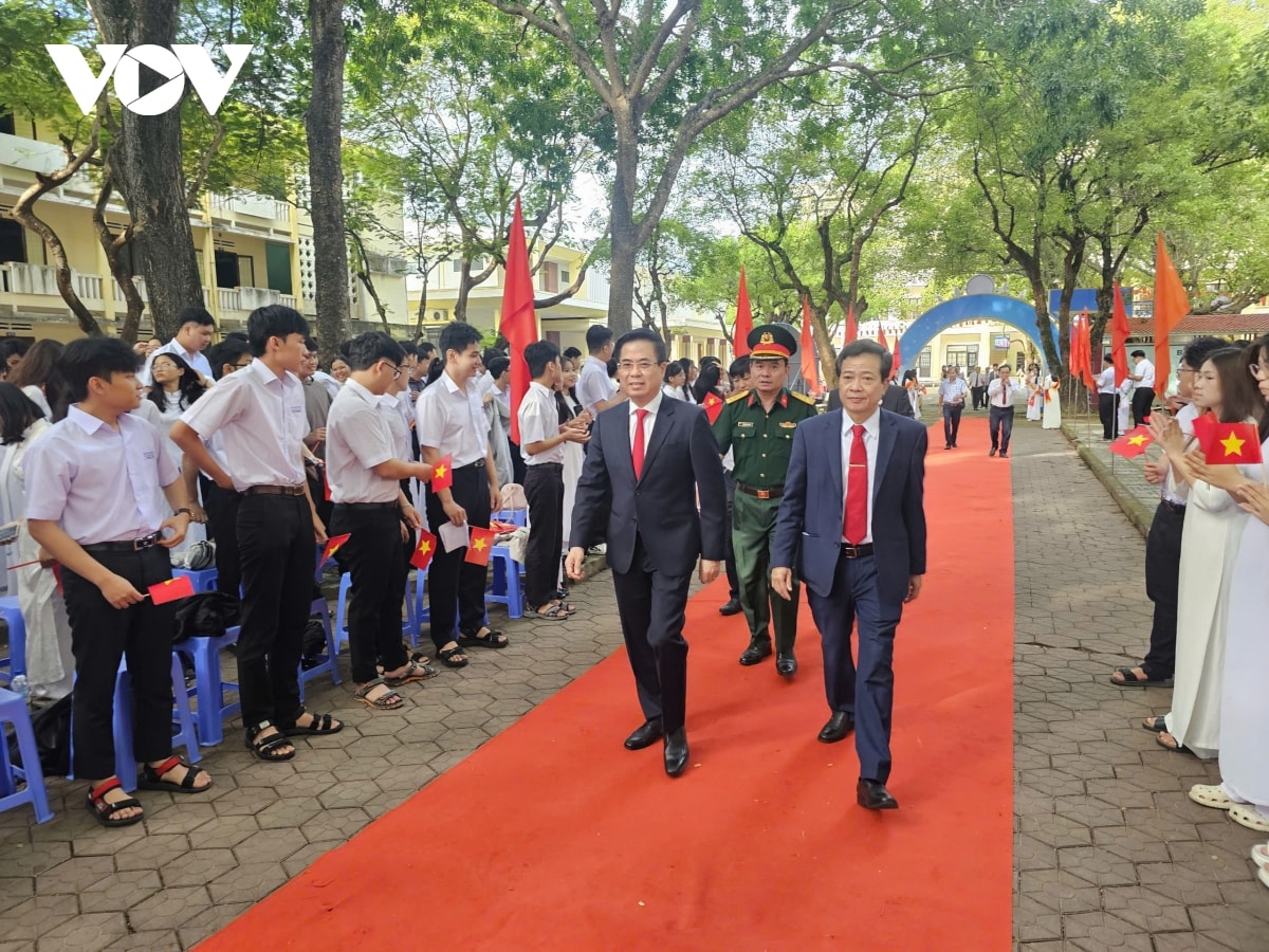 khai giảng năm học 2025-2026, lần đầu học sinh cả nước cùng chào cờ trực tuyến hình ảnh 3 khai giang nam hoc 2025-2026, lan dau hoc sinh ca nuoc cung chao co truc tuyen hinh anh 3